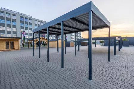 Ausstellungsflaeche 12